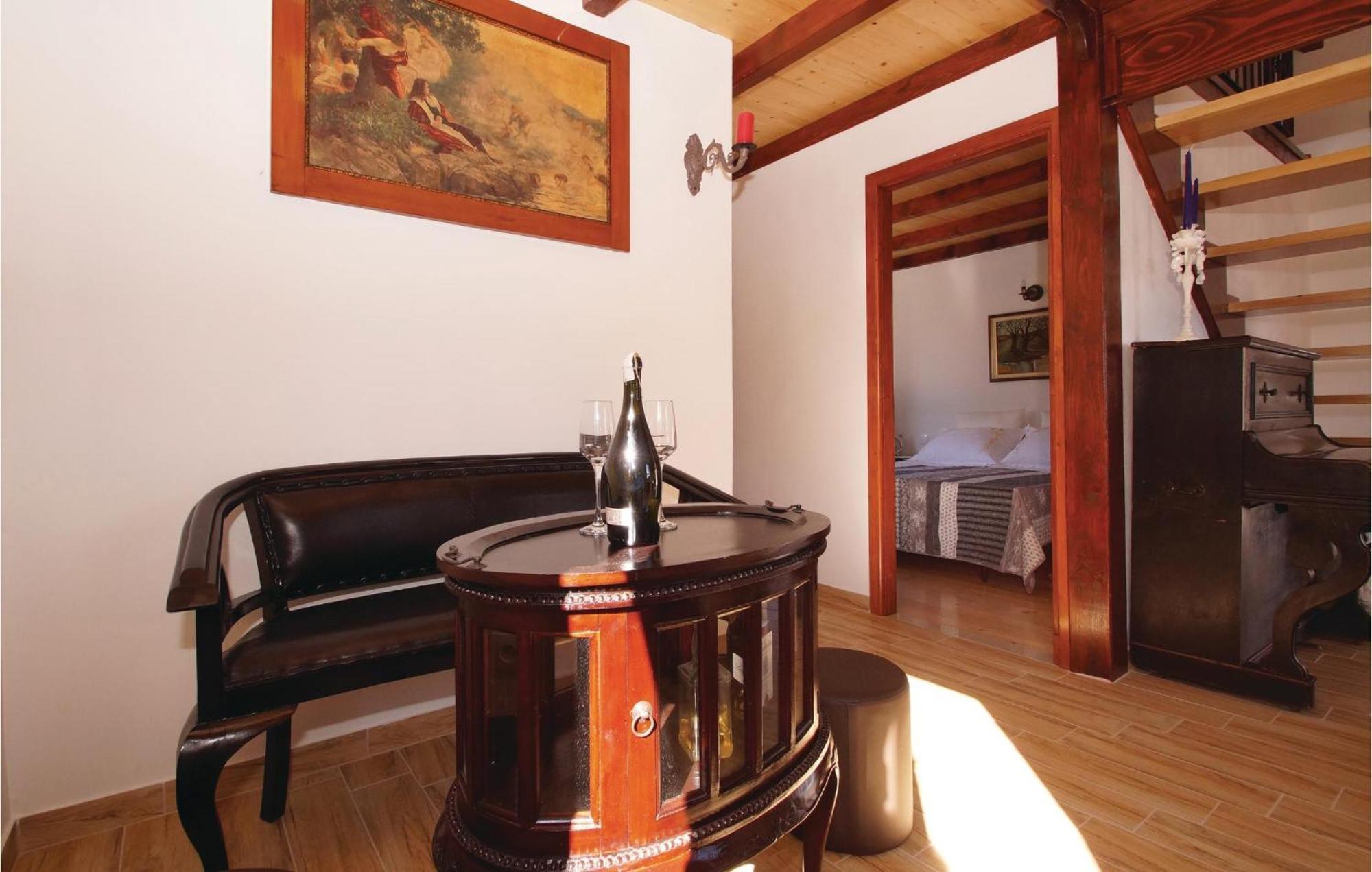 Awesome Home In Smokvica With Kitchen Buitenkant foto