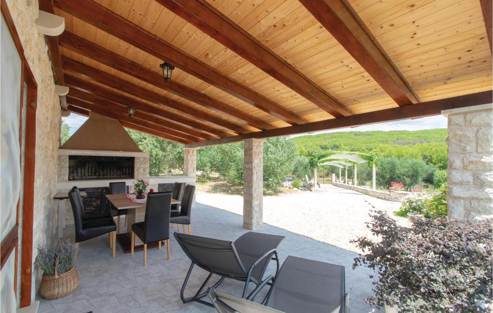 Awesome Home In Smokvica With Kitchen Buitenkant foto