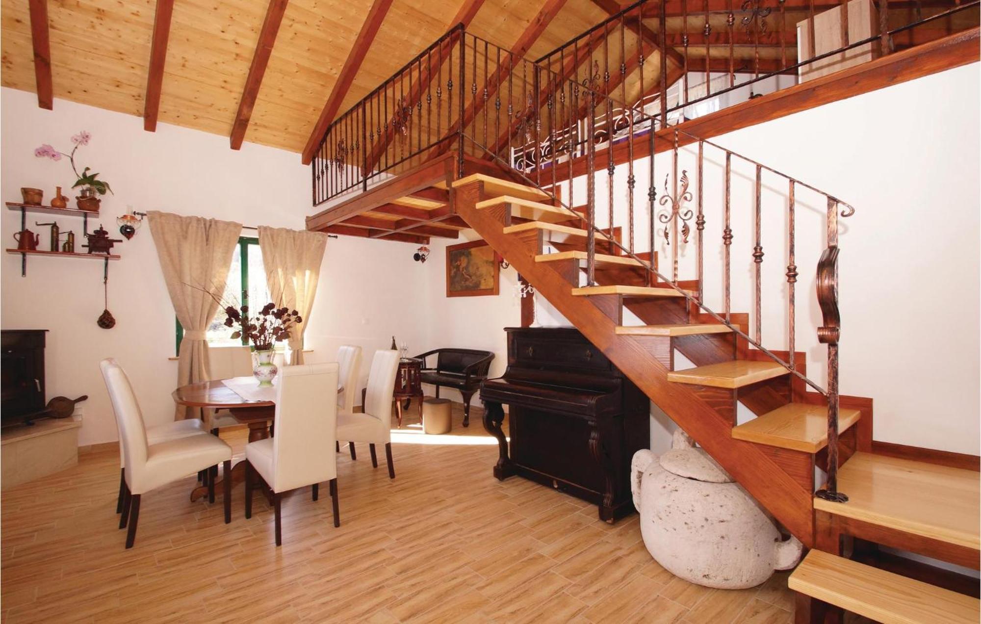 Awesome Home In Smokvica With Kitchen Buitenkant foto