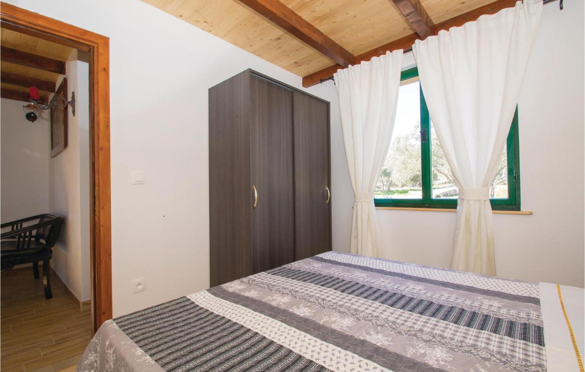 Awesome Home In Smokvica With Kitchen Buitenkant foto